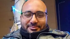 الكلاب أسقطته بالموتوسيكل.. أسرة شاب ببورسعيد تطالب بالتحقيق في وفاته