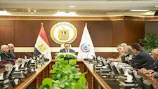 بمشاركة مجدي يعقوب.. وزير الصحة يبحث زيادة فرص زراعة الكلى وتقليل الانتظار