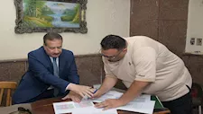 "زوغوا من الشغل".. محافظ بورسعيد يحيل عاملين بمركز الخدمات التموينية للتحقيق