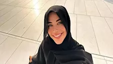 بالصور.. يارا السكري تؤدي مناسك العمرة