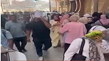 "مش عارف أدخل بيتي".. مواطن يوثق زحام طلاب الدروس الخصوصية بكفر الشيخ - فيديو وصور