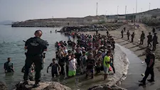 تحذير إسباني واستنفار مغربي.. مخاوف من اقتحام جماعي جديد على حدود سبتة 