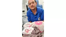 "الأم أقل من 20 سنة".. الإسعاف: ولادة مفاجئة لتوأم داخل سيارة بالجيزة