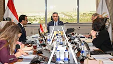 وزير التموين يبحث إنشاء مركز لوجيستي متكامل للحبوب