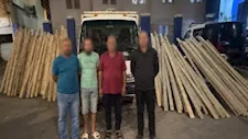 "فيديو السرقة جابهم".. ضبط 3 متهمين بسرقة خشب مقاول بدمياط
