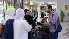 السياحة تتابع تنفيذ برامج العمرة ميدانيًا في مكة والمدينة.. وتوجهات بالتدخل الفوري لحل شكاوى المعتمر