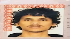 رحلة العودة الحزينة.. تشييع جثمان الطبيب المصري عبد الكريم بمقابر الأسرة في الفيوم- صور
