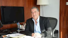 "مصر هي بيتي".. ياسين منصور يكشف أسباب تمسكه بالاستثمار في مصر