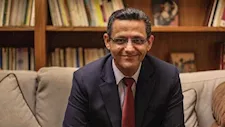 أول تعليق من نقيب الصحفيين على جدل "الكيانات الموازية" وأزمة قيد المواقع الإلكترونية  