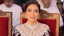 روجينا تخطف الأنظار بإطلالة أنيقة أمام البيانو في أحدث ظهور لها من دبي