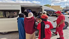 الهلال الأحمر  يستقبل الدفعة الـ87 من الجرحى والمرضى الفلسطينيين عبر معبر