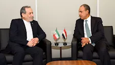 وزير الخارجية لنظيره الإيراني: نرفض التصعيد وندعو لاستئناف المسار الدبلوماسي