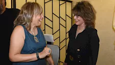 سماح أنور توضح سبب مغادرتها افتتاح مهرجان إيزيس لمسرح المرأة- فيديو