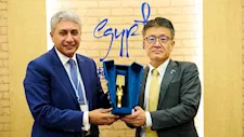 وزير السياحة يبحث مع رئيس وكالة السياحة اليابانية تعزيز التعاون