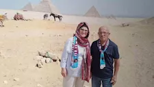 خديجة التركية صاحبة إعلان محمد صلاح بعد انضمامه لـ "طرابزون" تزور الأهرامات