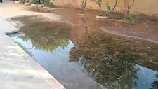 بسبب طفح الصرف الصحي.. إلغاء طابور الصباح بمدرسة في الأقصر للمرة الرابعة