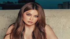 هيفاء وهبي تعلق على صورة متداولة لها: "الغيرة وعمايلها"