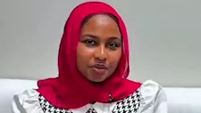 وزير الخارجية يهنئ الطالبة السودانية الأولى عالميا بالشهادة الثانوية في مصر