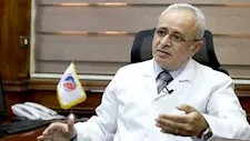 "قد تؤدي للوفاة".. عميد معهد القلب يحذر من شرب المياه المثلجة دفعة واحدة