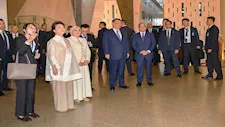 11 صورة ترصد جولة السيسي وقرينته مع الرئيس الصيني في المتحف الكبير