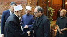 وزير الأوقاف يصطحب وفدًا فلبينيًا للقاء شيخ الأزهر.. والإمام الأكبر يستعرض أسس السلام في الإسلام