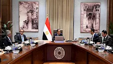 الحكومة تستعرض إنجازات الرقابة الصحية: اعتماد 339 منشأة وتنفيذ 2101 زيارة رقابية