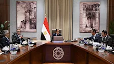 بالتفاصيل.. مدبولي يجتمع بوزراء الصحة والاتصالات والعدل لمتابعة تحضيرات مؤتمر أكتوبر