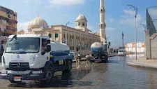  الشوارع غرقت.. تسريب مياه بضواحي بورسعيد وتفعيل خطط الطوارئ - صور