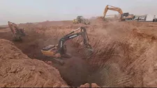 يومين على سقوطه.. الجزائر تسابق الزمن لإنقاذ الطفل أيوب من بئر بعمق 80 مترًا (فيديو- صور)