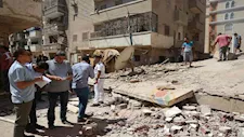 محافظ المنيا يتابع انهيار منزل عزبة شاهين ونائبه يشرف على عمليات الإنقاذ