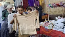 "المدارس على الأبواب".. جولة بقيسارية أسيوط لرصد أسعار المستلزمات المدرسية - فيديو وصور