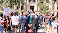 محافظ القليوبية ورئيس جامعة بنها يستقبلان شعلة أسبوع شباب الجامعات
