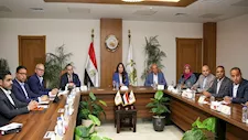 وزيرة الإسكان تتابع توفيق أوضاع الأراضي المضافة بمدينة العبور الجديدة