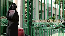 الحجاب اختياري.. "التعليم" تحسم الجدل حول ارتداء الطالبات النقاب داخل المدارس