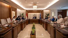 رئيس هيئة الدواء يبحث مع شركة مكسيكية فرص الاستثمار في مصر