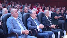 "لاب توب" لكل طالب.. محافظ المنيا يكرم أوائل الثانوية العامة