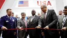 بمشاركة 25 شركة.. افتتاح الجناح الأمريكي بمعرض العلمين الدولي للطيران - صور