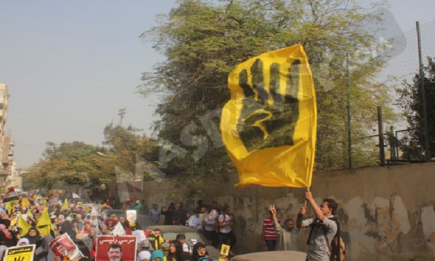 أنصار مرسي بالمعادي: ''مستمرون في التظاهر رغم فض م