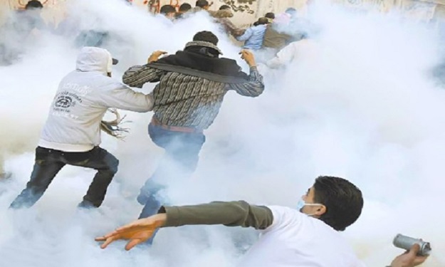 الأمن يطلق الغاز لتفريق طلاب من أنصار مرسي بمحيط و