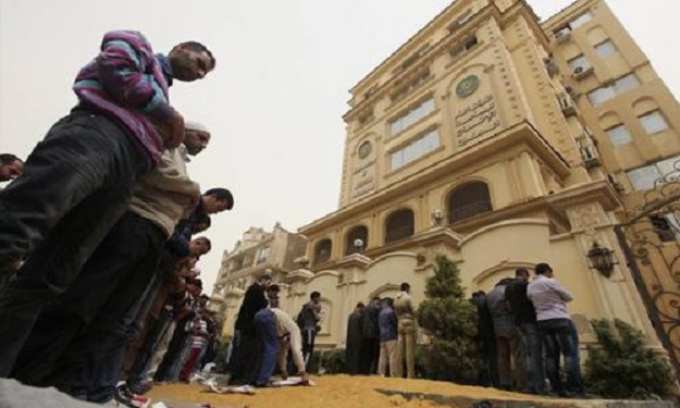 شباب إخوان يتحدى ''سمع وطاعة'' الجماعة بعد عزل مرس