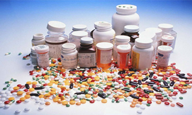 صناع الأدوية: لا مشاكل مع الصيدليات.. ولم نرفض الد