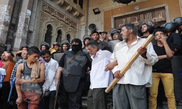 الجنايات تنظر تجديد حبس 130 من أنصار مرسي في أحداث