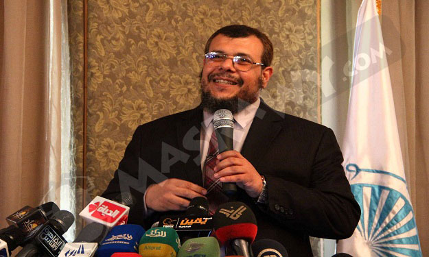 مستشار سابق لمرسي: إعلان الإخوان جماعة ارهابية ''م