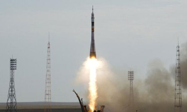 انطلاق صاروخ الفضاء الروسي سويوز المطور بعد عدة أع