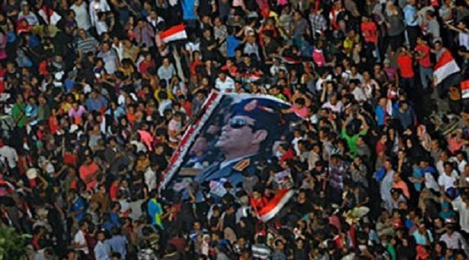 مسيرة بكوبري قصر النيل وتظاهرة بالتحرير لتأييد خار