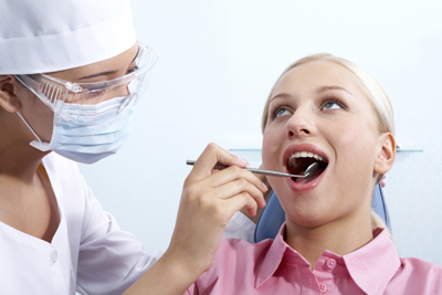 أهمية العناية بالأسنان خلال الحمل