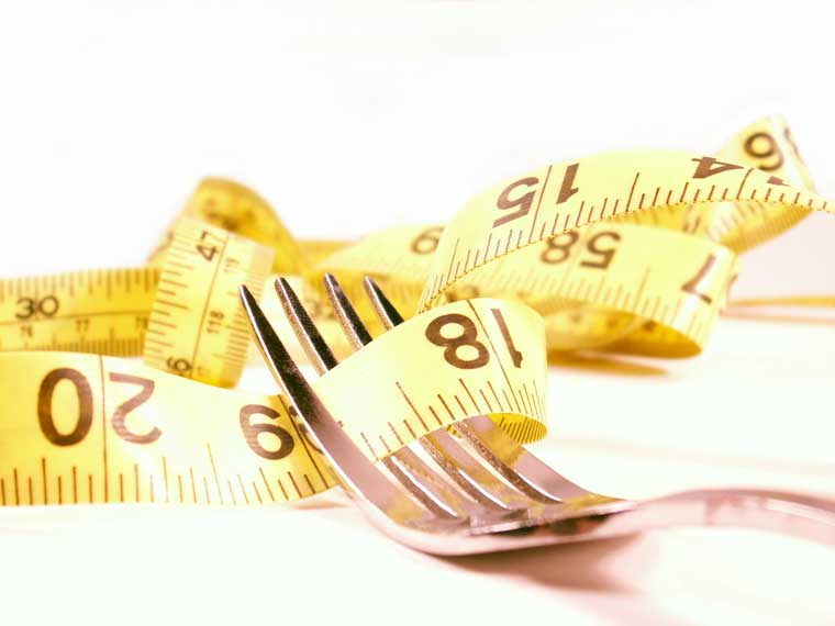 الامتناع عن الطعام لا يساعد في إنقاص الوزن