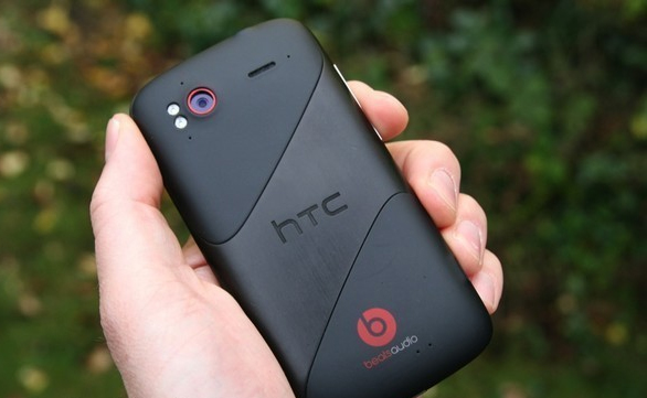 HTC تدفع بـVille C في سواق الهواتف منخفضة التكلفة؟