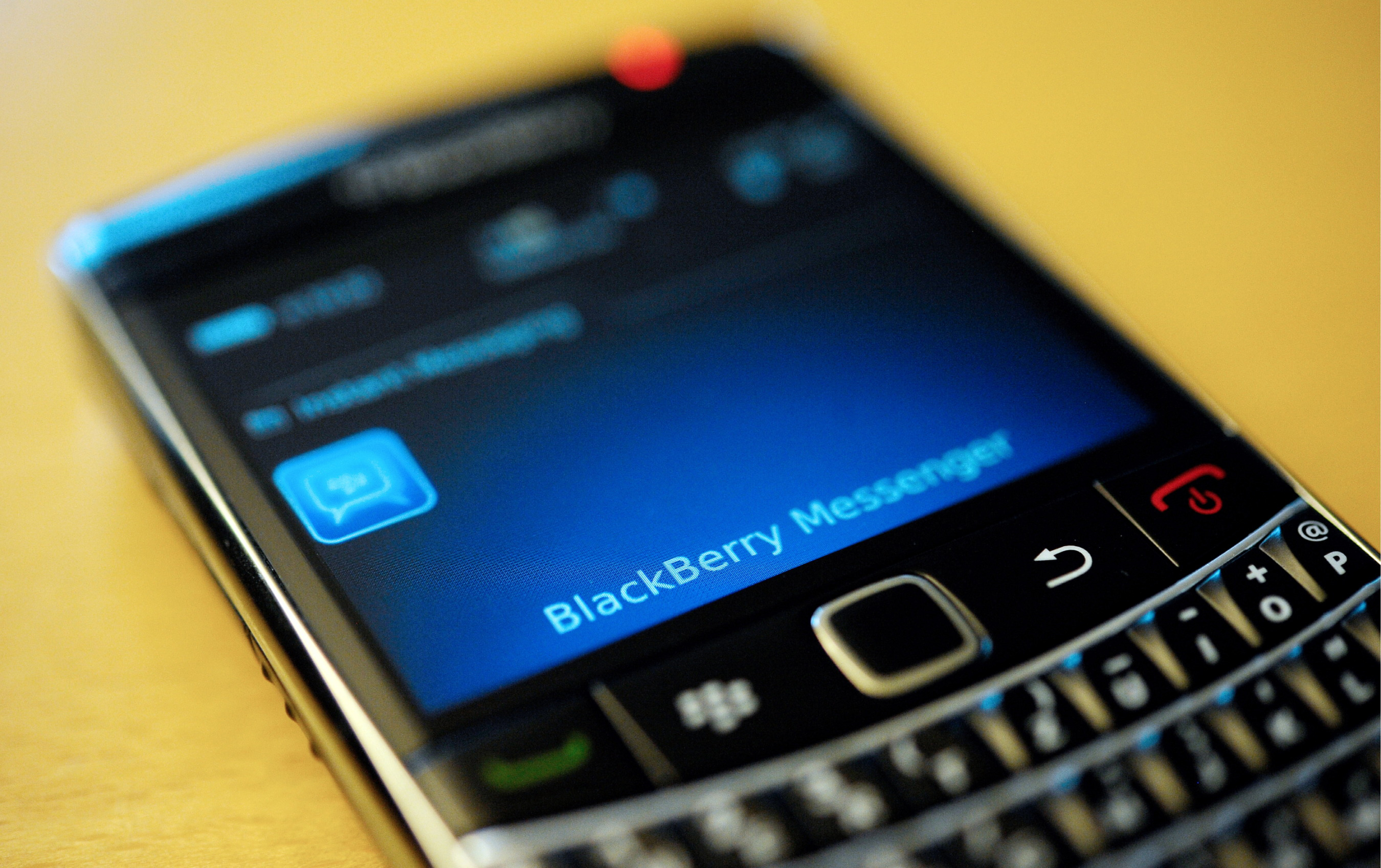 الكشف عن درجات وضوح شاشات هواتف BlackBerry 10