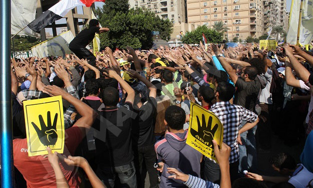 إنطلاق مسيرة لأنصار مرسي بمدينة نصر بهتافات '' لن 